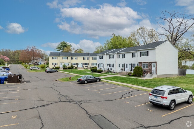 Exterior - Enfield Commons