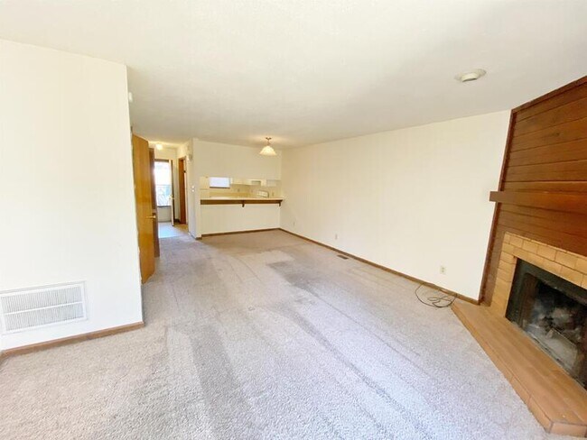 Photo - 908 Hearthridge Ct