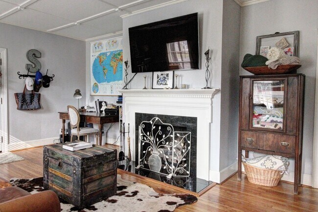 Photo - Beautiful and Spacious 2bd/1ba Home Near Northgate Park in Durham's Colonial Village!