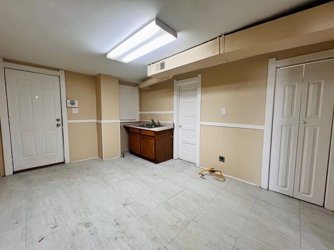 Photo - 3010 Warsaw St Unit Upper