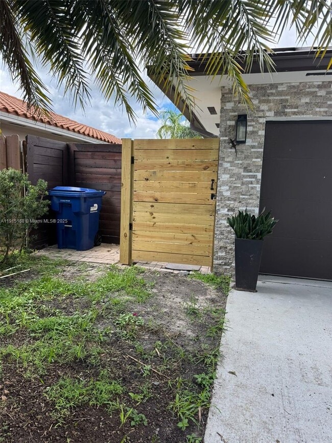 Photo - 15620 SW 146th Ave Unit 0