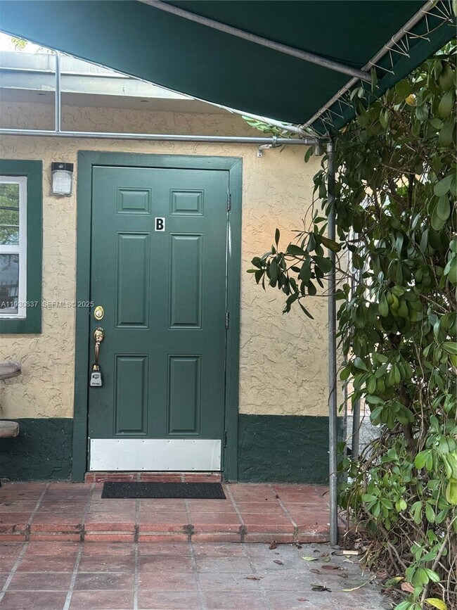 Photo - 227 SW 11th Ave Unidad B