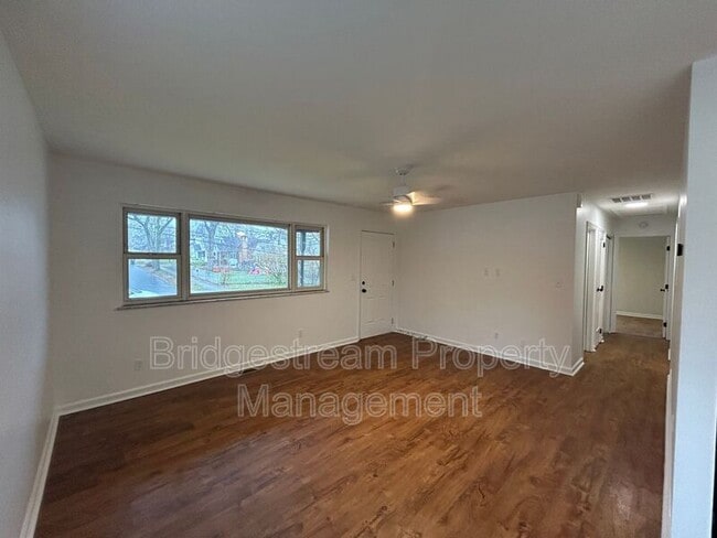 Photo - 1519 Woodley Rd