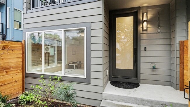 Photo - 3Bd/2.25Ba Seattle Townhouse