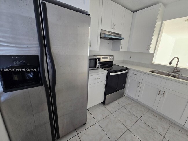 Photo - 8700 N Sherman Cir Unit 108