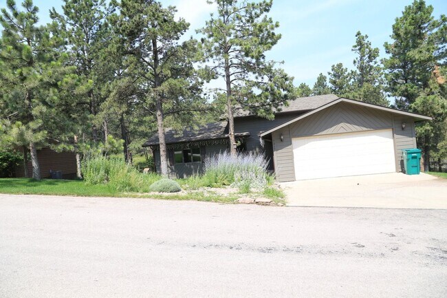 Photo - ~ APPLICATIONS PENDING ~ 3 Bedroom, 2 Bath...