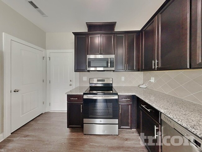 Photo - 54 Jonalker Ct