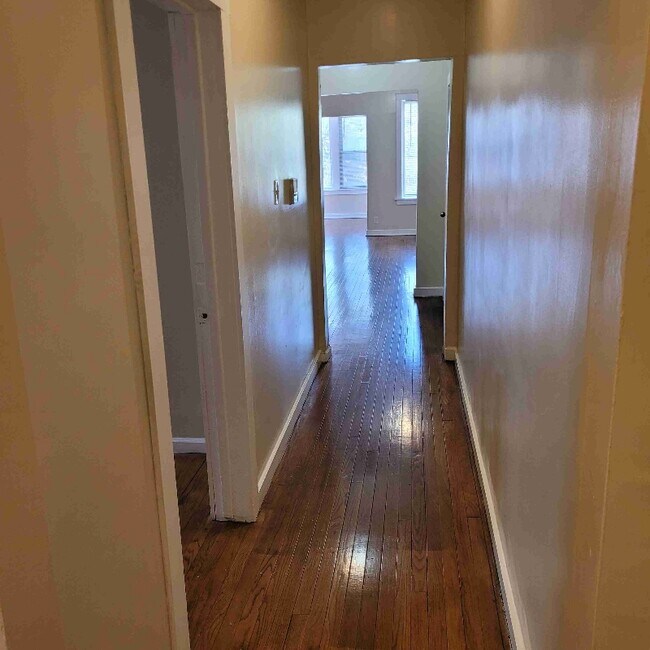 Photo - 6725 S Clyde Ave Unidad 3