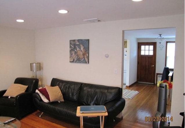 Living Room View 2 - 298 Luddington Ave Unit 2nd Flr