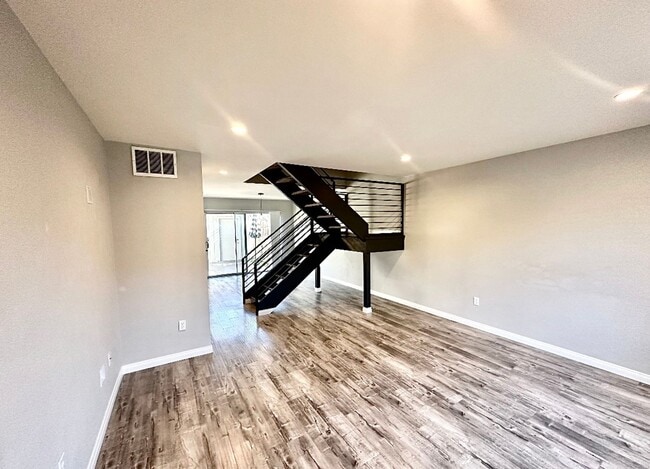 Photo - ***$500-OFF MOVE IN (IMMEDIATE) SPECIAL***...
