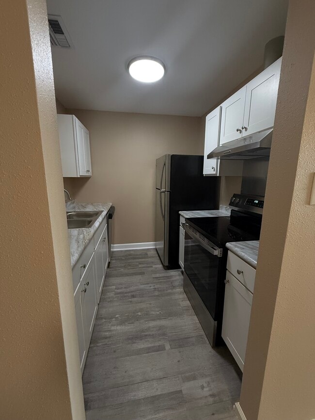 Photo - 6656 Linda St Unit B D