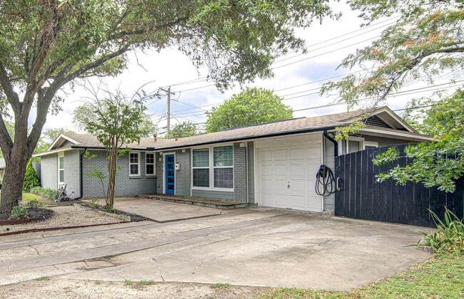 Building Photo - 1311 Westmoor Dr
