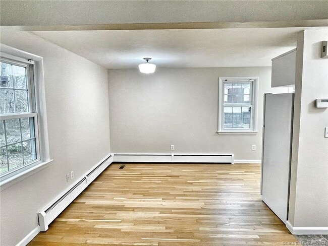 Photo - 104 Perry Ave Unit A