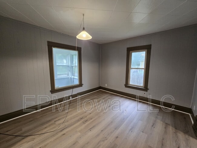 Photo - 419 Bratnober St