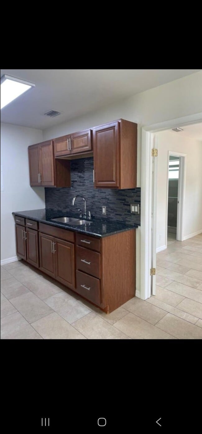1718 Mercer Ave Unit B