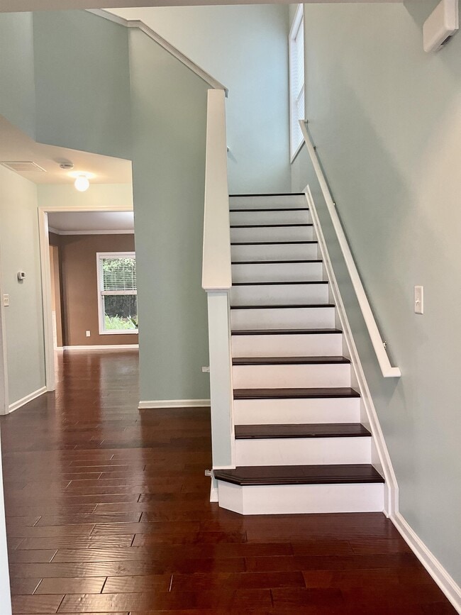 Photo - 2673 Winslow Ridge Dr NE