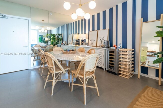 10275 Collins Ave Unit 519