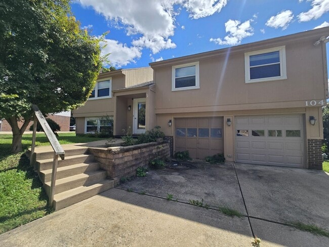 104 Ridgeview Dr