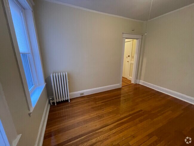 Building Photo - 12 Woodstock Ave Unit 5 Rental