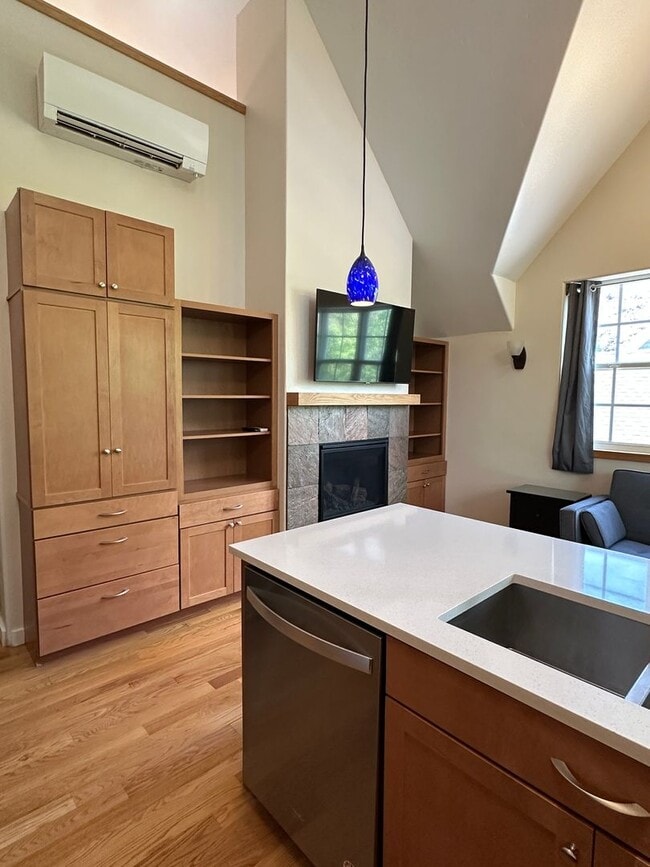 Photo - 1608 Crawford Way Unit ADU