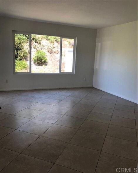 Photo - 1640 Maple Dr