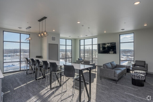 Community Room - Axis Lofts