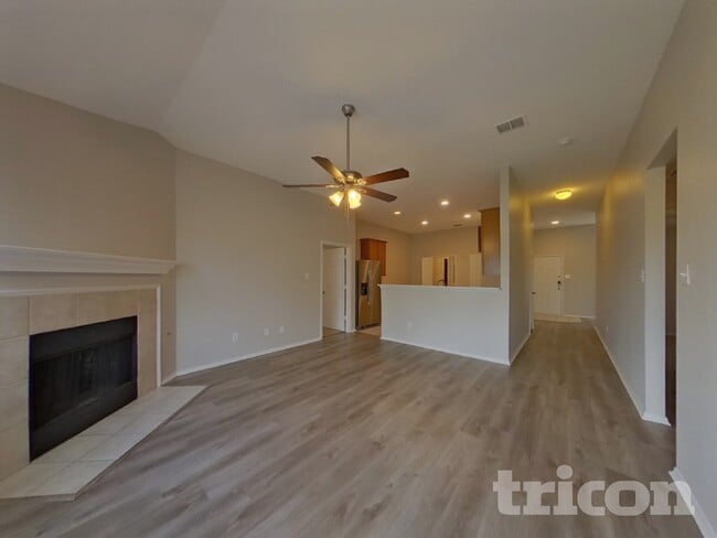 Photo - 1228 Artesia Dr