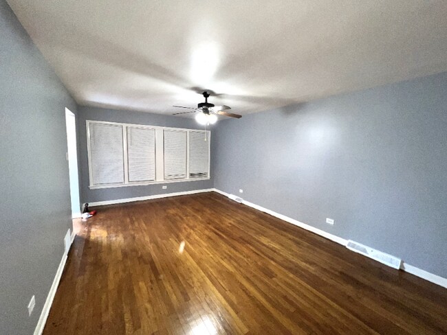 Photo - 6622 S Damen Ave House