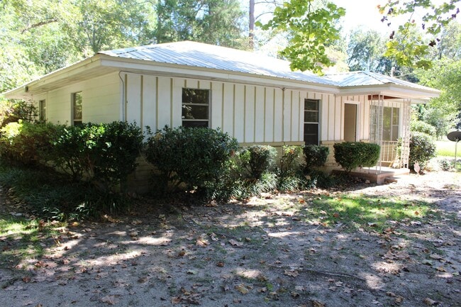 Photo - 904 Riley St