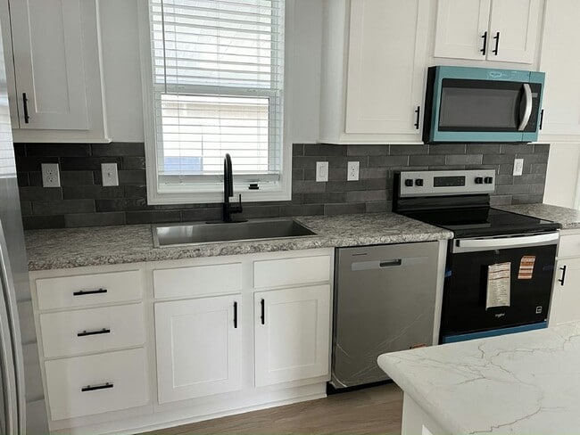 Photo - 112 Tahitian Dr