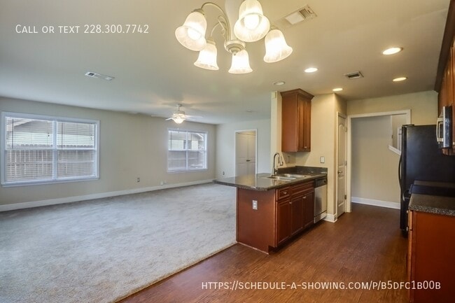 Photo - 17986 Restoration Cir