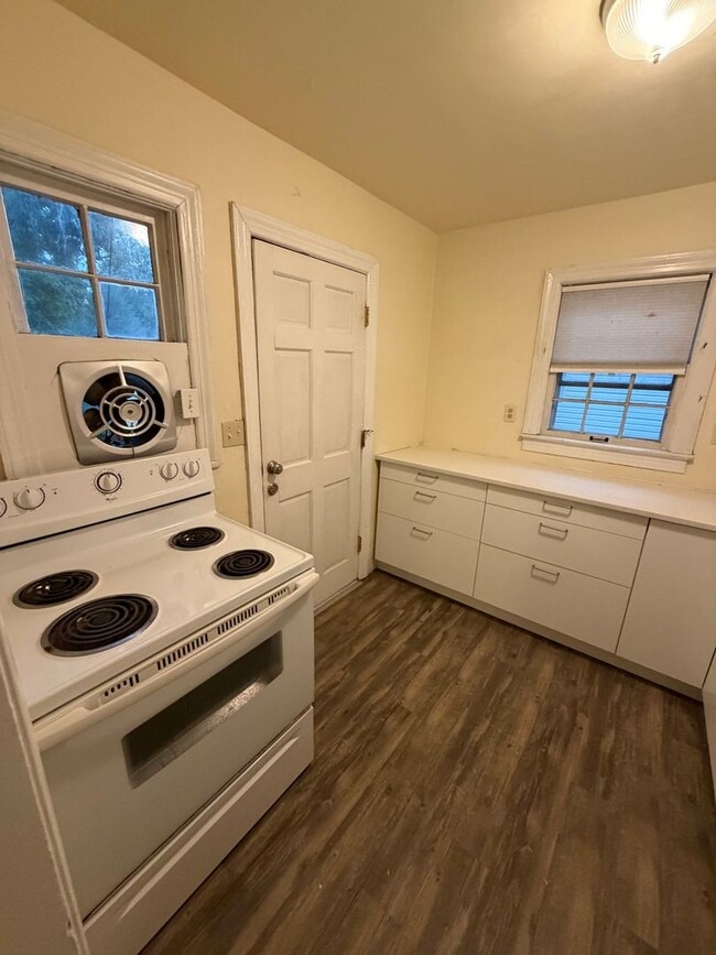 Photo - 81 E Park Pl Unit 1