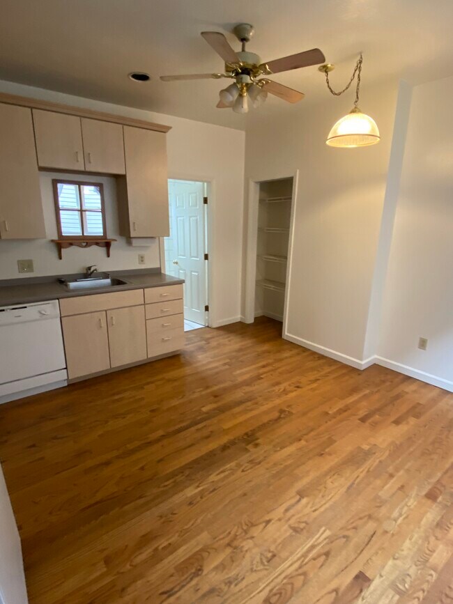 Photo - 1501 Summit St Unidad 1