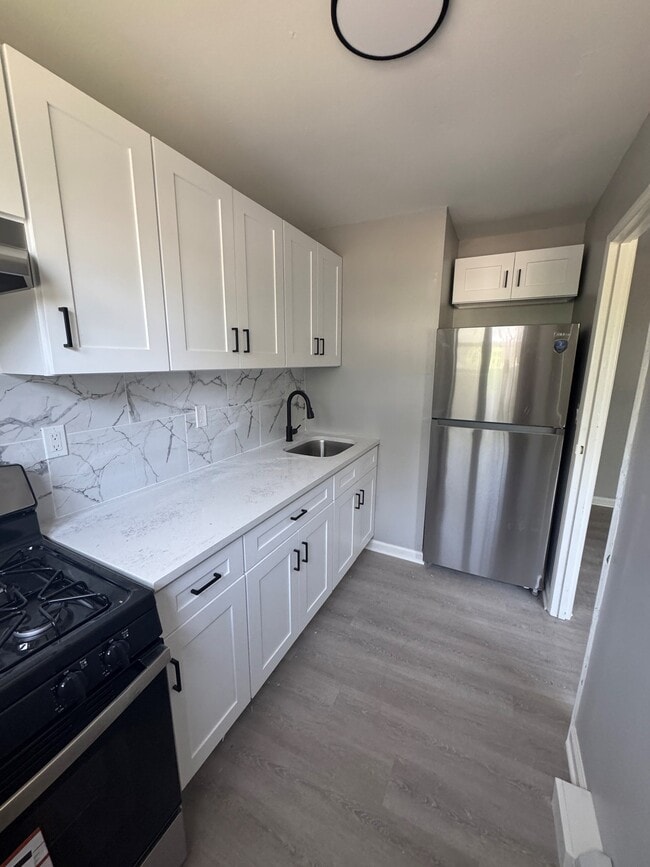 Photo - 170 Earle St Unit B3