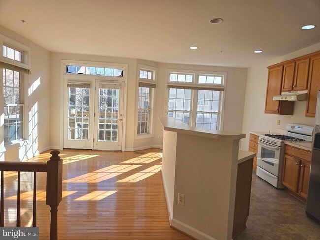 Photo - 8183 Skelton Cir