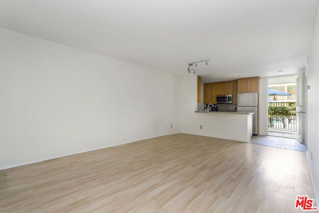 Photo - 1230 N Sweetzer Ave Unit 112