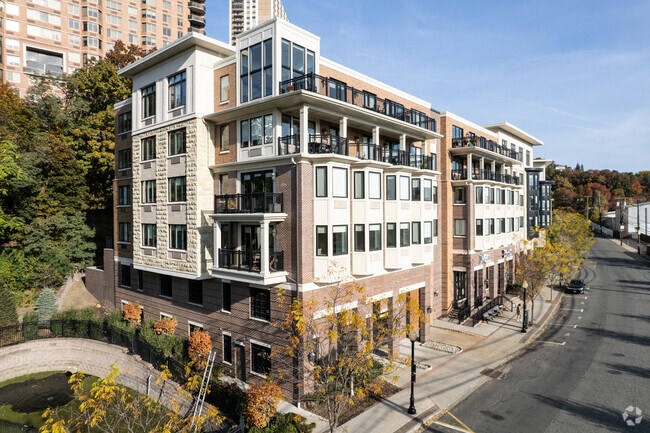 Infinity Edgewater