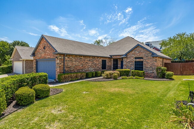 Photo - 3905 Hawkins Dr