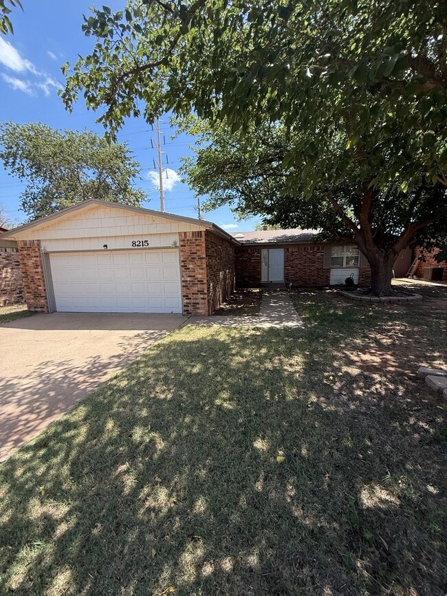 Building Photo - 3/2/2 located off University & 82nd Rental