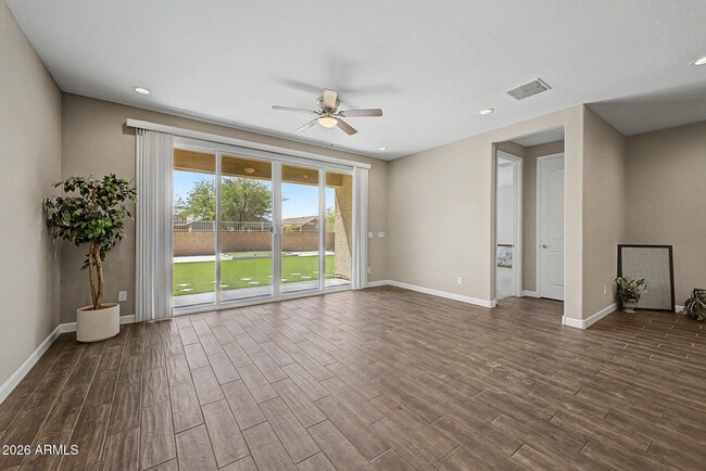 Photo - 2011 W Yellowbird Ln