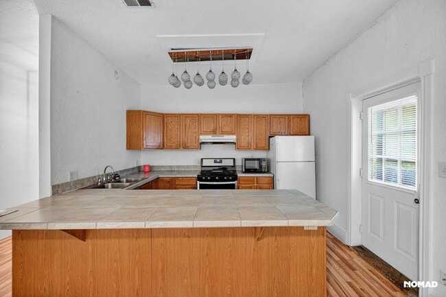 Photo - 2500 Eaton St