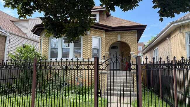 Photo - 5821 W Gunnison St