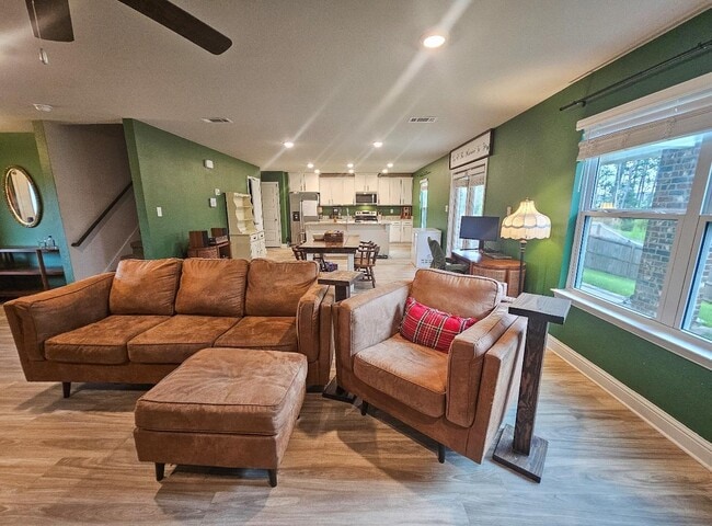 Photo - 5440 Leeds Ln