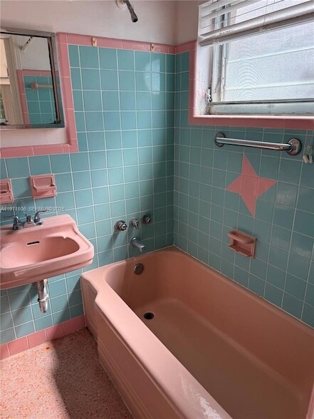 Photo - 1512 SW 14th Terrace Unit B