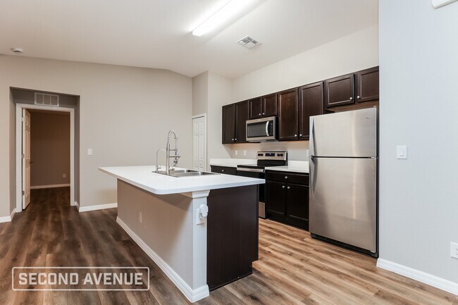 Photo - 14103 Hughes Ave