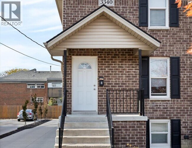 Photo - 3340 Bloomfield Rd