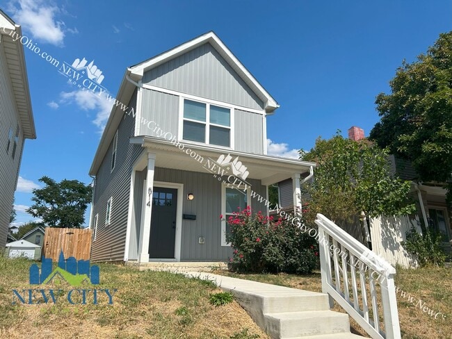 Building Photo - Recently Built 2 Bedroom, 2.5 Bathroom Vas...