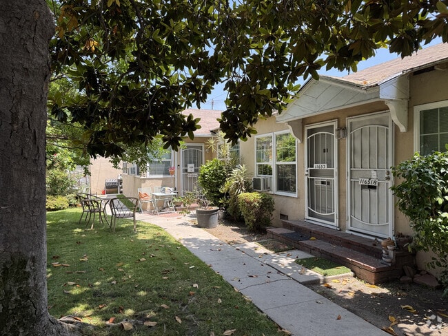 Building Photo - 11653 Magnolia Blvd Rental
