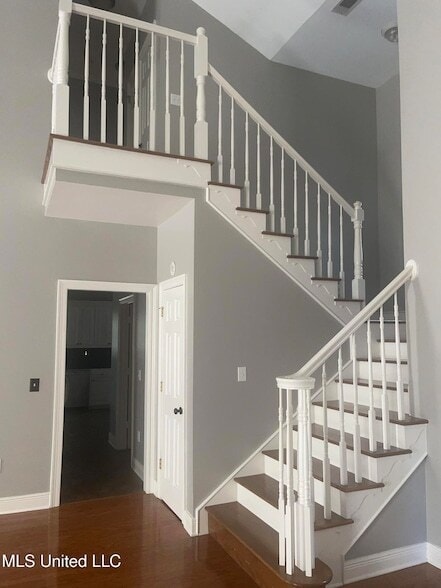 Photo - 109 Darrowsby Pl