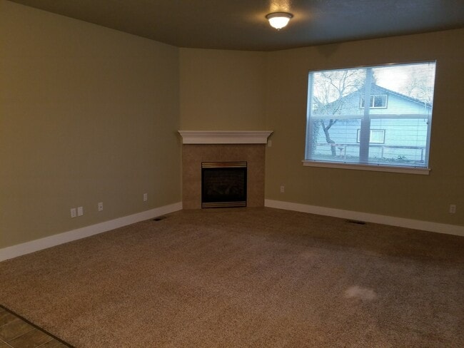 Photo - Make this house your home!